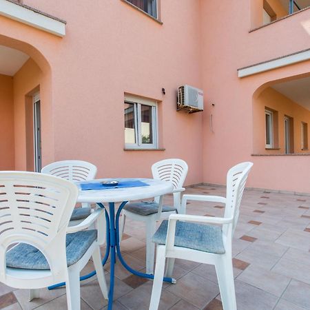 Apartman Justinic Šilo Habitación foto