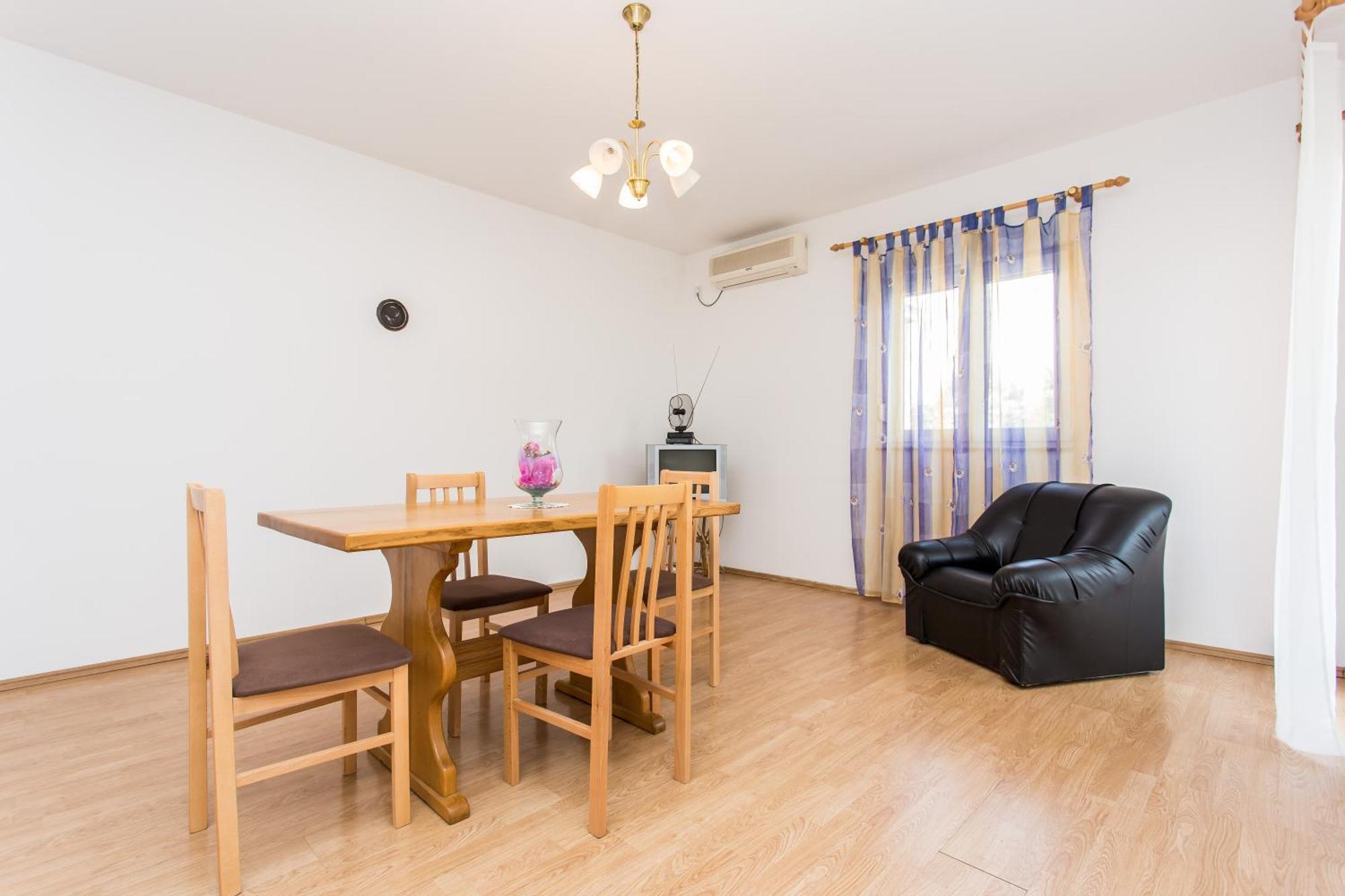 Apartman Justinic Šilo Habitación foto