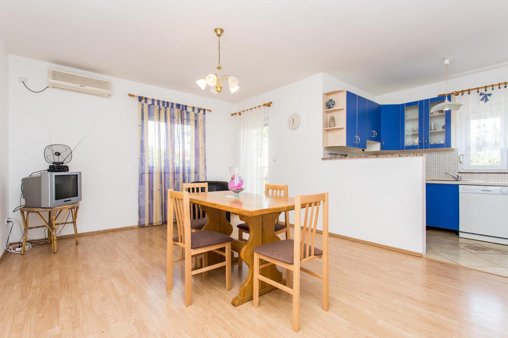 Apartman Justinic Šilo Habitación foto
