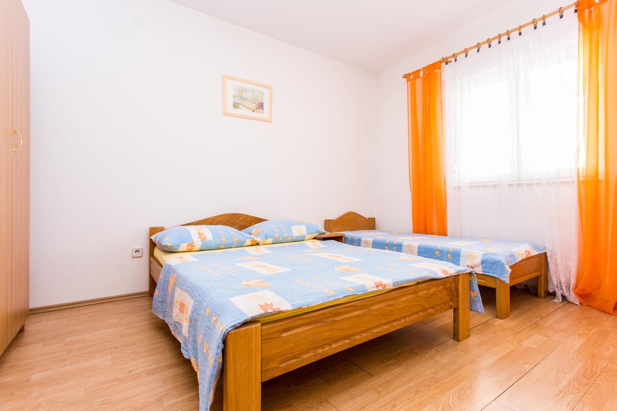 Apartman Justinic Šilo Habitación foto